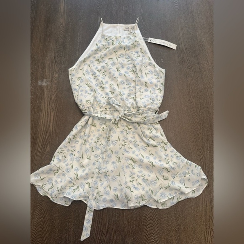 NWT SHE + SKY FLORAL GIRLY ROMPER - Size Small SKU:135